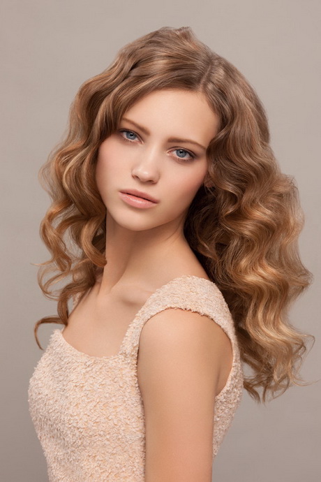 frisuren-mit-naturlocken-bilder-73-9 Frisuren mit naturlocken bilder