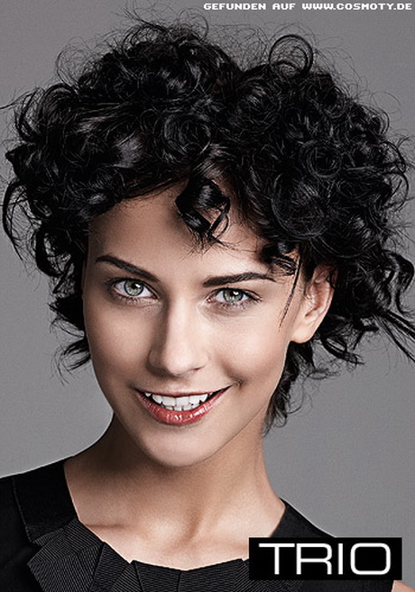 kurze-locken-frisuren-damen-03_4 Kurze locken frisuren damen