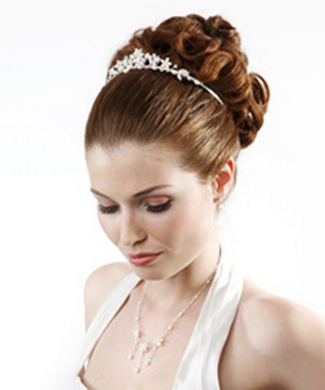 brautfrisuren-mit-diadem-37_10 Brautfrisuren mit diadem