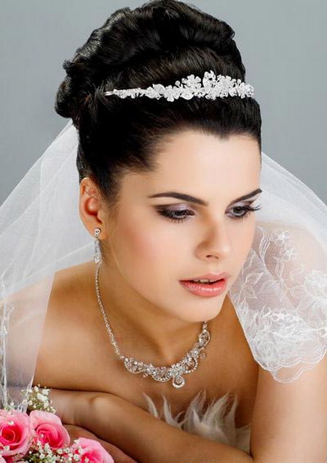 brautfrisuren-mit-diadem-37_5 Brautfrisuren mit diadem