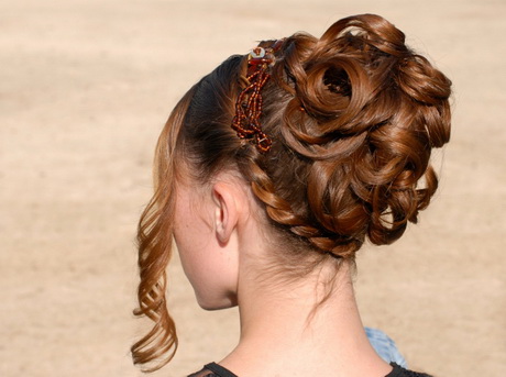 hochsteckfrisuren-fr-lange-haare-69 Hochsteckfrisuren für lange haare