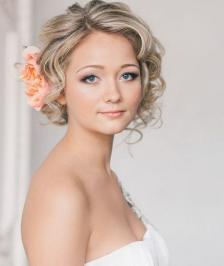 hochzeit-frisuren-trends-2018-47_17 Hochzeit frisuren trends 2018