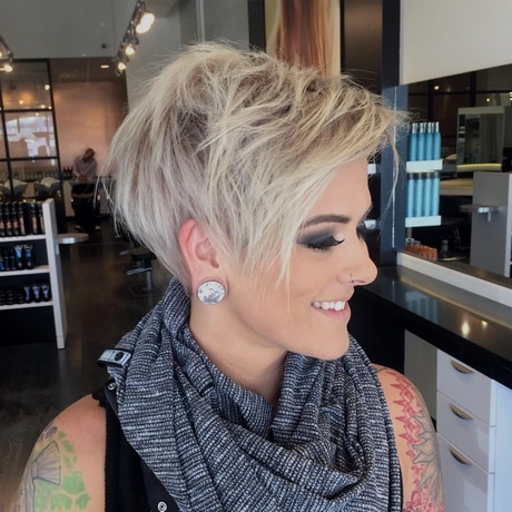 trendfrisuren-2018-kurze-haare-56_3 Trendfrisuren 2018 kurze haare