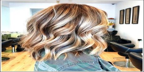 damenfrisuren-mittellang-2019-81_3 Damenfrisuren mittellang 2019