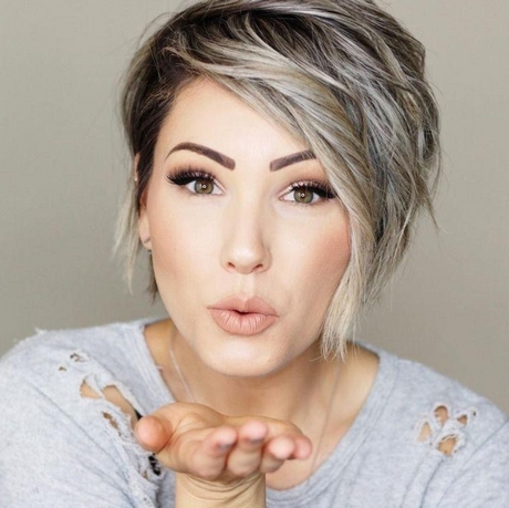 trendfrisuren-2019-damen-kurz-64_15 Trendfrisuren 2019 damen kurz