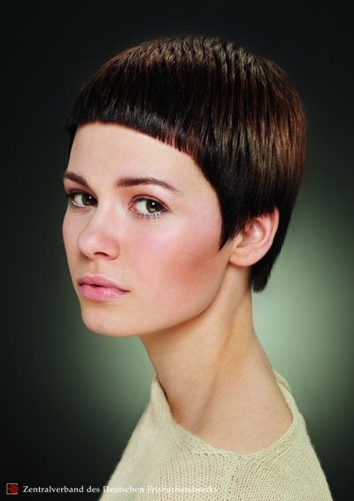 kurzhaarfrisuren-damen-herbst-2022-38_8 Kurzhaarfrisuren damen herbst 2022