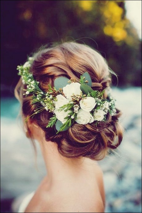 hochsteckfrisuren-hochzeit-mit-blumen-32 Hochsteckfrisuren hochzeit mit blumen