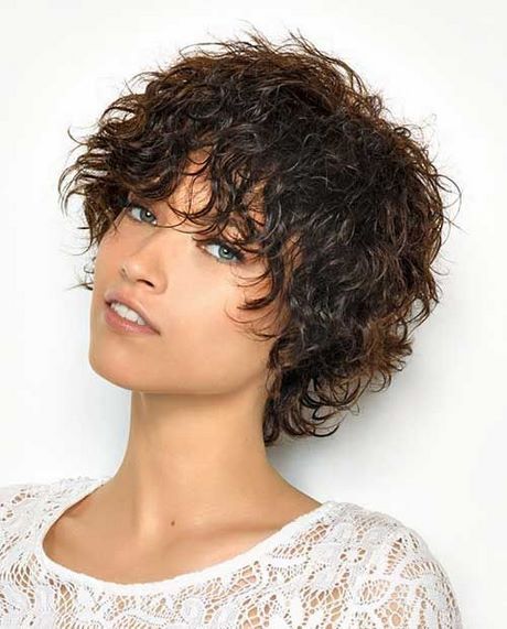 frisuren-fur-lockiges-haar-frauen-50_14 Frisuren für lockiges haar frauen