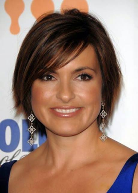 Kurzhaarfrisuren für rundes gesicht mit doppelkinn