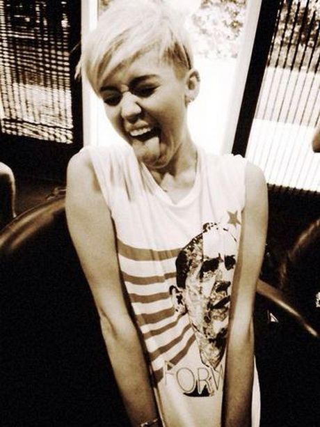 miley-cyrus-kurze-haare-84_10 Miley cyrus kurze haare