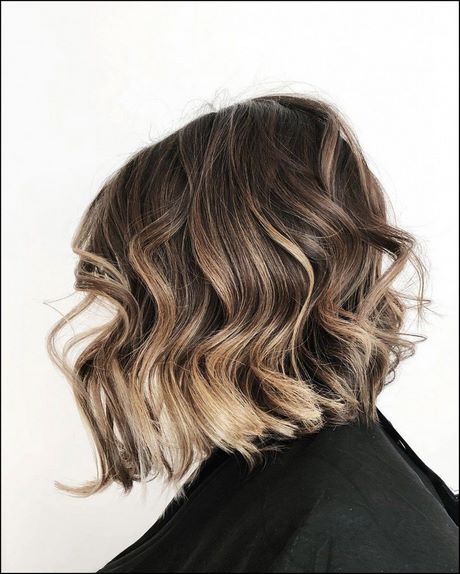 kurzhaarfrisuren-damen-trend-2020-42_18 Kurzhaarfrisuren damen trend 2020