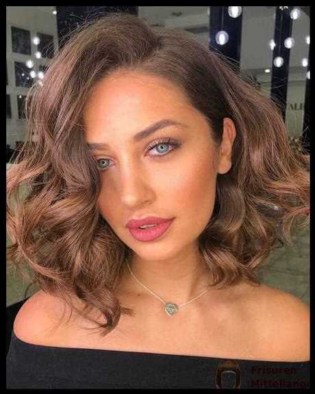 trendfrisuren-2020-locken-59_4 Trendfrisuren 2020 locken