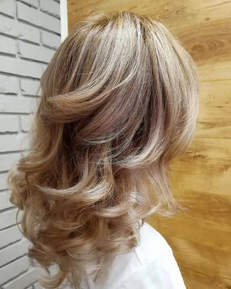 angesagte-haarfrisuren-2021-55_4 Angesagte haarfrisuren 2021