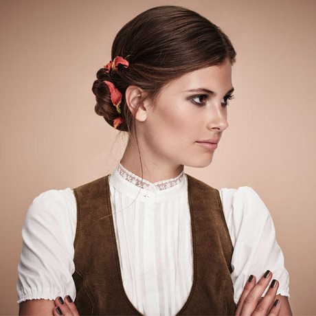 dirndl-frisuren-2017-80_12 Dirndl frisuren 2017