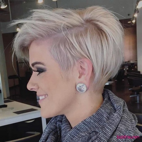 trendfrisuren-2018-kurzhaar-frauen-14_17 Trendfrisuren 2018 kurzhaar frauen