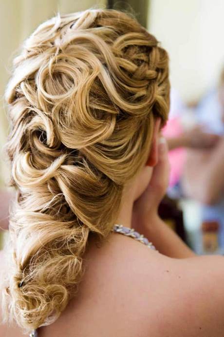 hochzeit-frisuren-2023-74 Hochzeit frisuren 2023