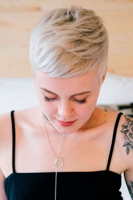 kurzhaarfrisuren-frauen-2018-bilder-19_12 Kurzhaarfrisuren frauen 2018 bilder