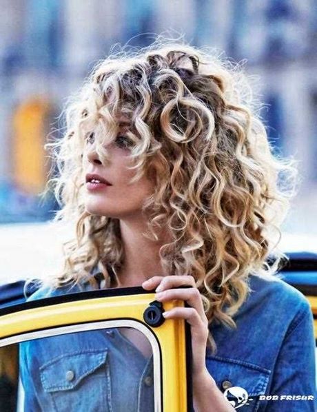 frisuren-mit-locken-2020-70 Frisuren mit locken 2020