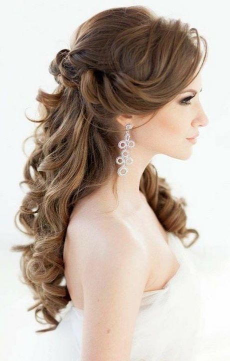 hochzeit-frisuren-2021-lange-haare-29_16 Hochzeit frisuren 2021 lange haare