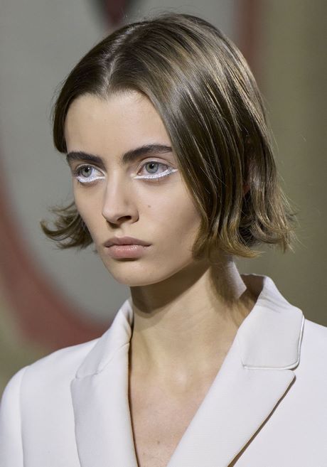 sommer-trend-frisuren-2022-37_2 Sommer trend frisuren 2022