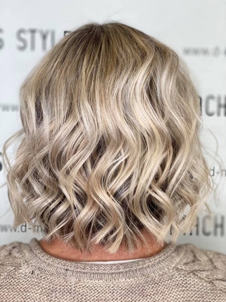 bob-frisuren-locken-bilder-25_13 Bob frisuren locken bilder