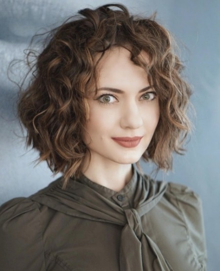 kurzhaarfrisuren-locken-2018-93_8 Kurzhaarfrisuren locken 2018